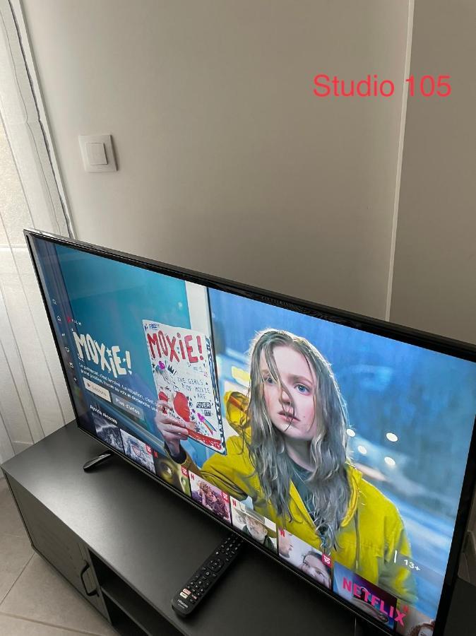 Studio A 300 M De La Gare De 芒特拉若利 外观 照片